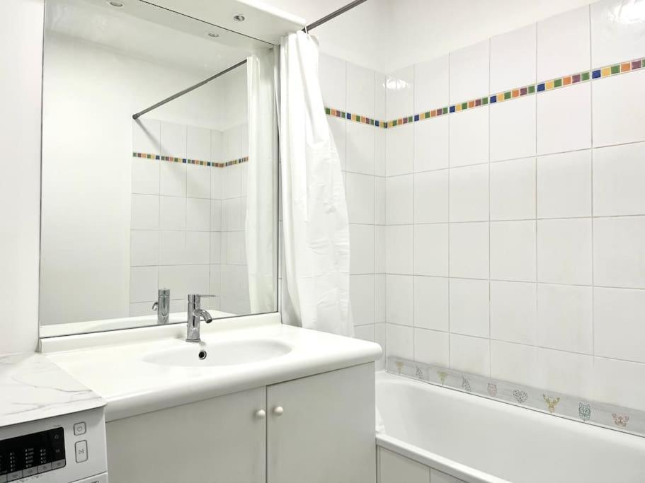 Appartement • Paris/Disney • 1 Min Gare Бюссі-Сен-Жорж Екстер'єр фото